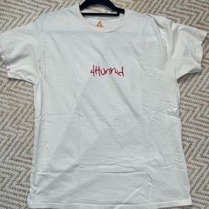 Very nice tahirt never used it